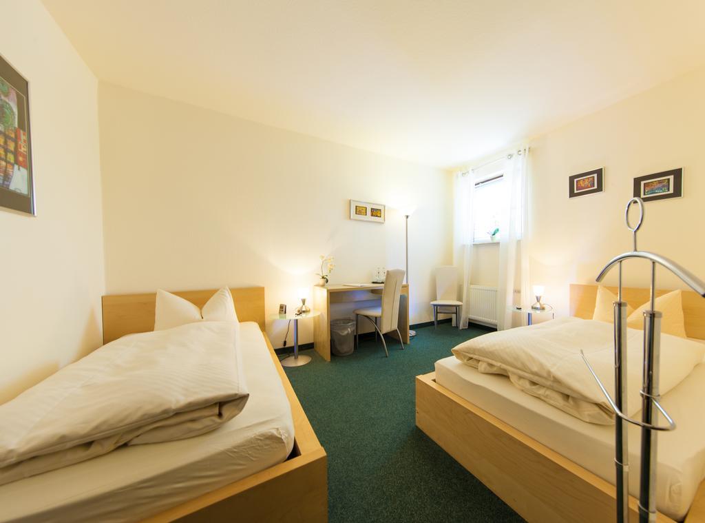 Garni-Hotel An Der Weide Berlin Extérieur photo