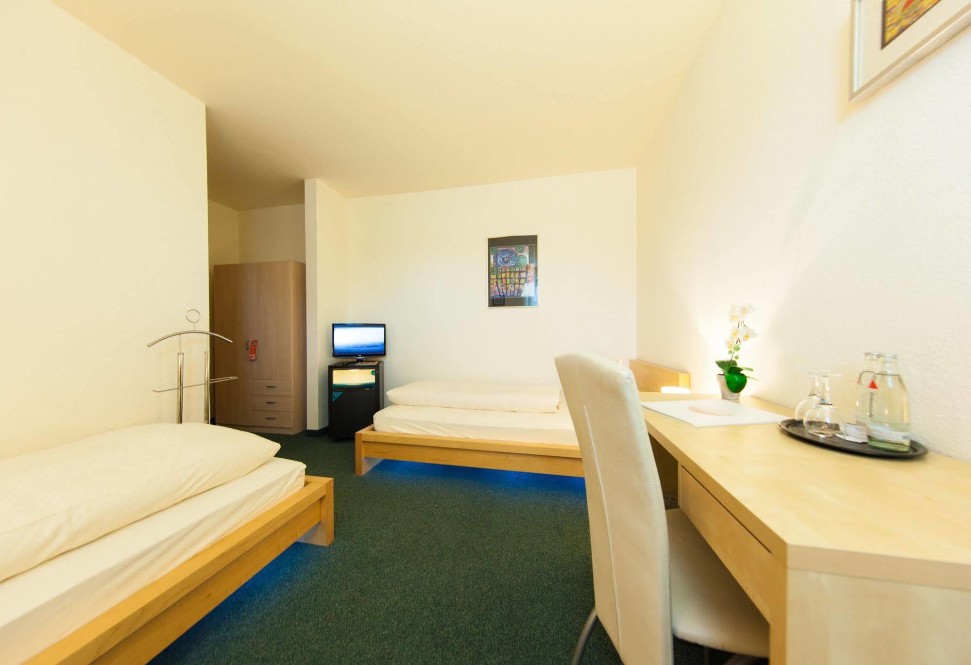 Garni-Hotel An Der Weide Berlin Extérieur photo